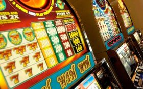 79 game ကာစီနို Live Baccarat နှင့် Roulette ဂိမ်းများ Myanmar ကစားသမားများ HD Streaming ဖြင့် ကစားနေသောမြင်ကွင်း